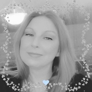 Meet your Posher, Eva